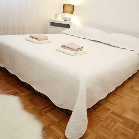 Aleksic Apartment *